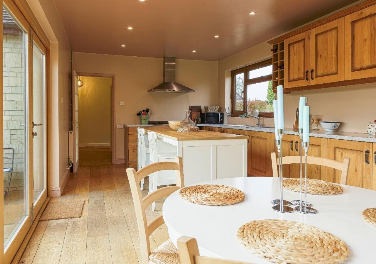 Charming 3Bd Cotswolds Family Retreat Bourton-on-the-Water Exterior foto