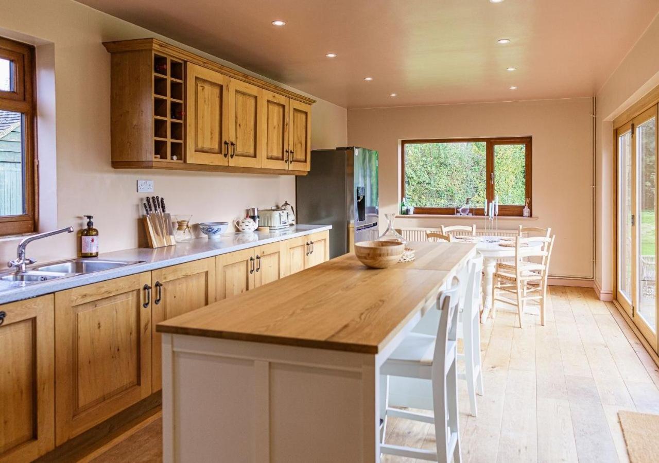 Charming 3Bd Cotswolds Family Retreat Bourton-on-the-Water Exterior foto